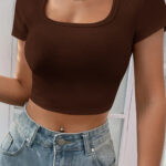 Kadın Kahverengi Yarım Kol Düz Yaka Crop Top Bluz