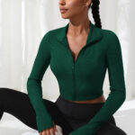 Kadın Yeşil Uzun Kol Fermuarlı Parmak Geçme Detaylı Dik Yaka Crop Top Bluz