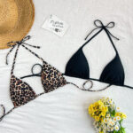 Kadın Leopar Desenli ve Siyah Minimal Kesim Üçgen Bikini Üstü