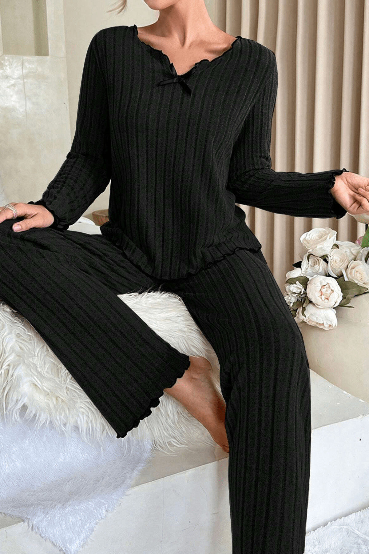 12-3 Kadın Siyah Uzun Kollu Fiyonklu Yuvarlak Yaka Mevsimlik Pijama Takımı - Görsel 1