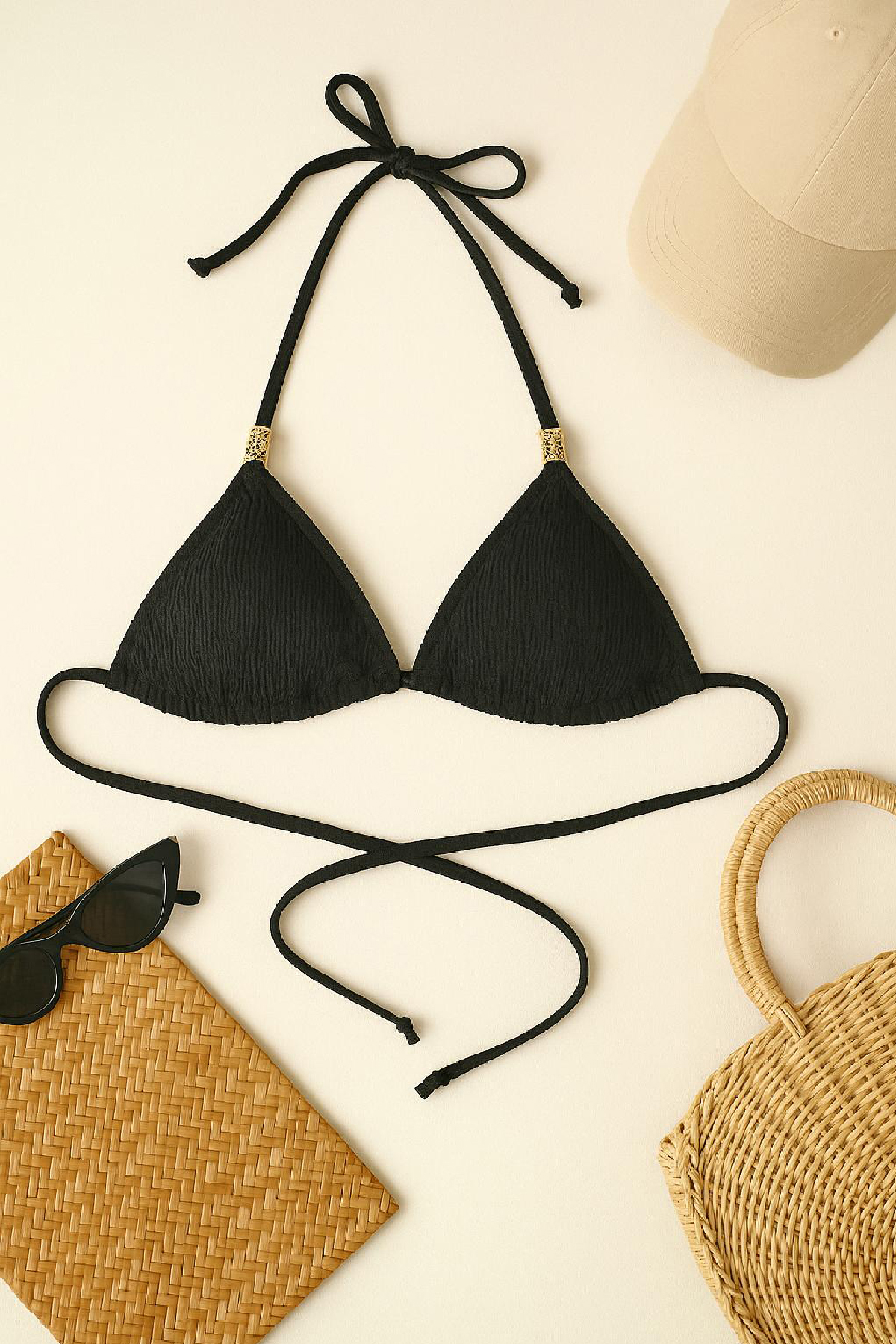 13-1 Kadın Siyah Pedli Üçgen Bikini Üstü Halter Bağlamalı Aksesuarlı - Görsel 1