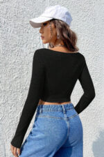 Kadın Siyah Uzun Kollu Agraflı Göğüs ve Göbek Dekolteli Crop Top Bluz - Görsel 2