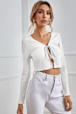 Kadın Beyaz Uzun Kollu Önden Bağlama Detaylı Crop Top Bluz - Görsel 4