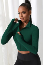 Kadın Yeşil Uzun Kol Fermuarlı Parmak Geçme Detaylı Dik Yaka Crop Top Bluz - Görsel 4