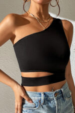 Kadın Siyah Tek Kol Cut Out Göbek Dekolteli Crop Top Bluz - Görsel 4