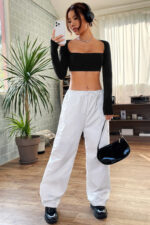 Kadın Siyah Uzun Kol Göğüs ve Sırt Dekolteli Crop Top Bluz - Görsel 4