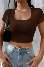 Kadın Kahverengi Yarım Kol Düz Yaka Crop Top Bluz - Görsel 5