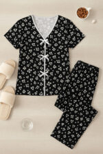 Kadın Siyah Beyaz Kalp Desenli Fiyonklu Kısa Kollu Pijama Takımı - Görsel 3