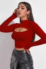 Kadın Kırmızı Göğüs Dekolteli Uzun Kollu Cut Out Crop Top Bluz - Görsel 5
