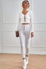 Kadın Beyaz Uzun Kollu Önden Bağlama Detaylı Crop Top Bluz - Görsel 5