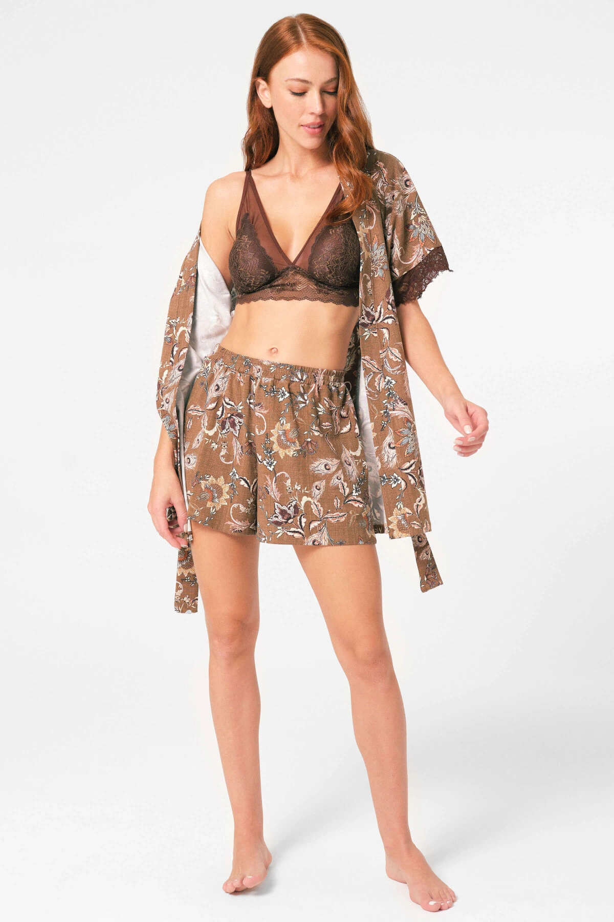 anil-5799-ip-askili-v-yaka-polyamid-elastan-cicek-desenli-yazlik-orme-normal-bel-dantel-detayli-pijama-takimi-sabahlik-86512616-sw1200sh1800 Anıl 5799 Bayan Sabahlık, Bralet Ve Şort Takım - Görsel 1
