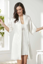 Pierre Cardin 4045 Kadife Saten Dantelli Gecelik ve Sabahlık Takımı - Görsel 2