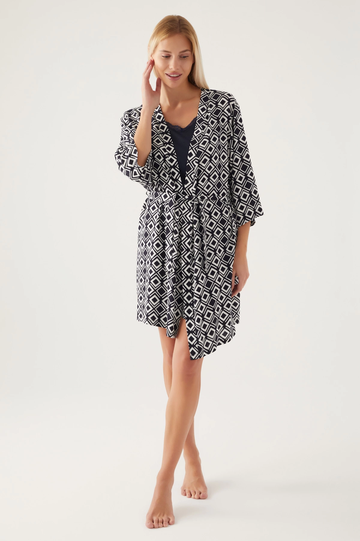 pierre-cardin-8839-s-bayan-sabahlikli-sort-takim-87687567-sw1200sh1800 Pierre Cardin 8839-S Bayan Sabahlıklı Şort Takım - Görsel 1