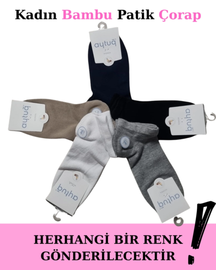 Beş farklı renkte bambu patik çorap ve marka etiketleri