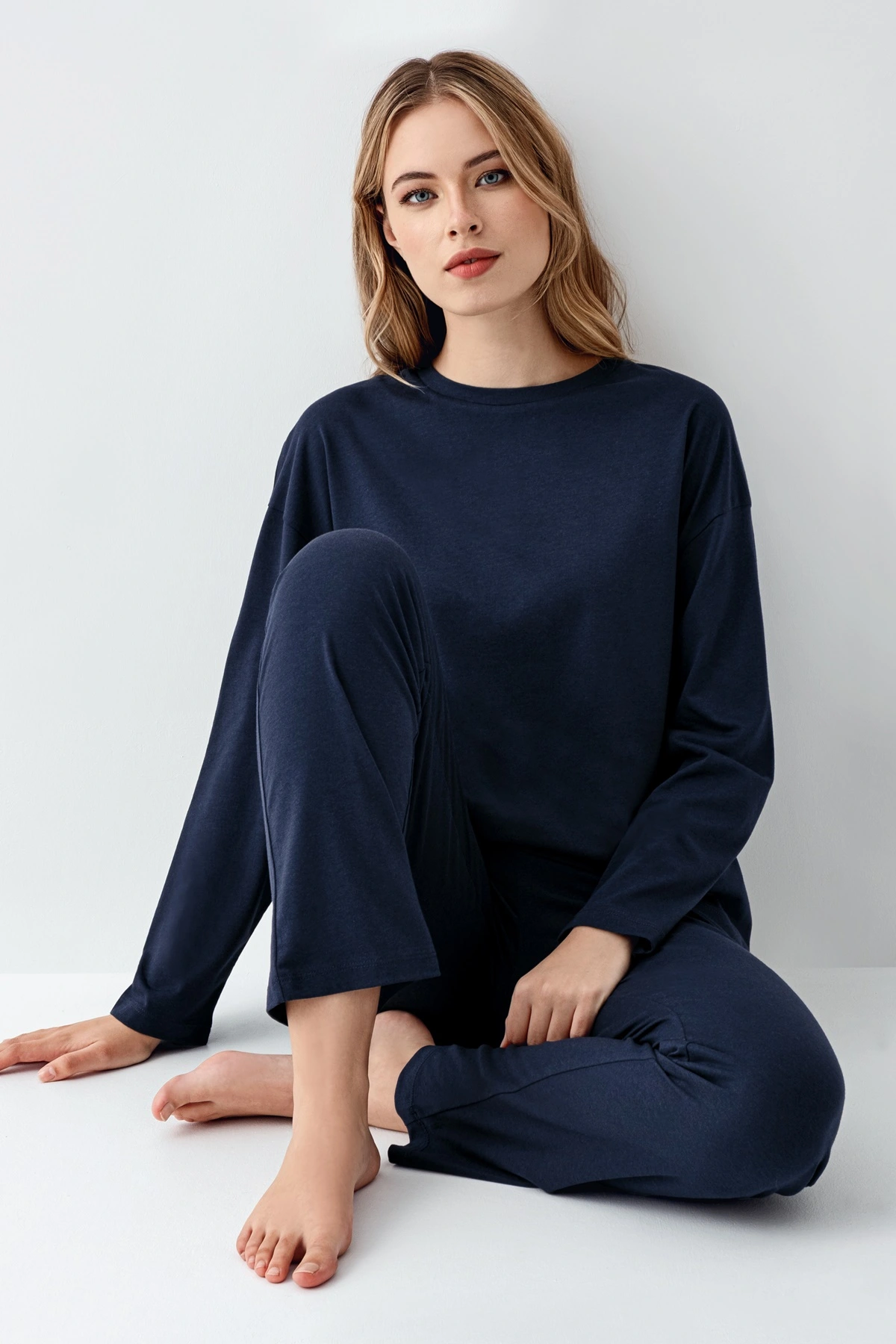 arnetta-3407-s-kadin-uzun-kol-pijama-takim-41552588-sw1200sh1800 Arnetta 3407-S Kadın Uzun Kol Pijama Takım - Görsel 1