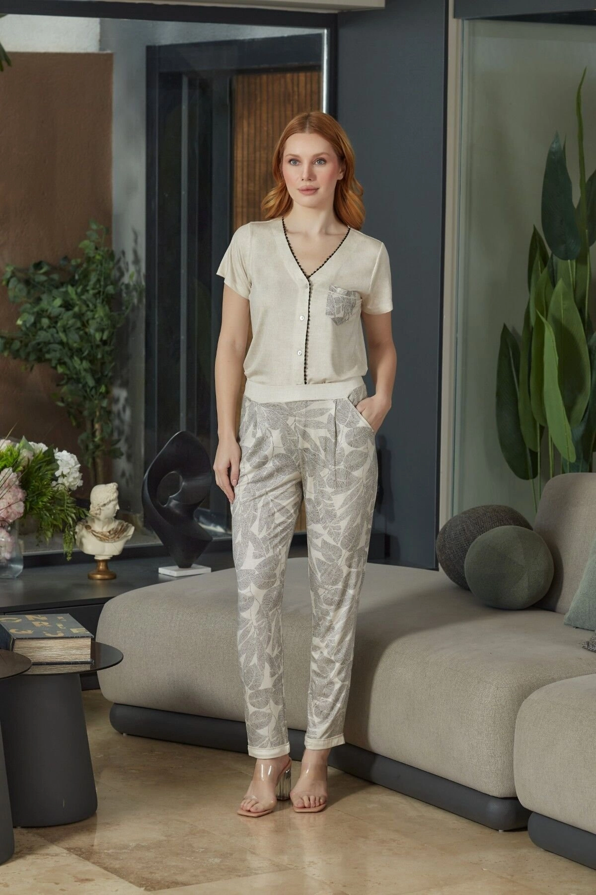 aqua-26602-kadin-pijama-takimi-37864064-sw1200sh1800 Aqua 26602 Kadın Kısa Kol Pijama Takımı - Görsel 1