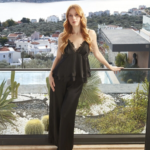 Siyah dantel detaylı askılı pijama takımı ön görünüm