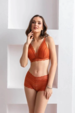 Kiremit bralet sütyen ve boxer takımın önden manken üzerindeki görünümü